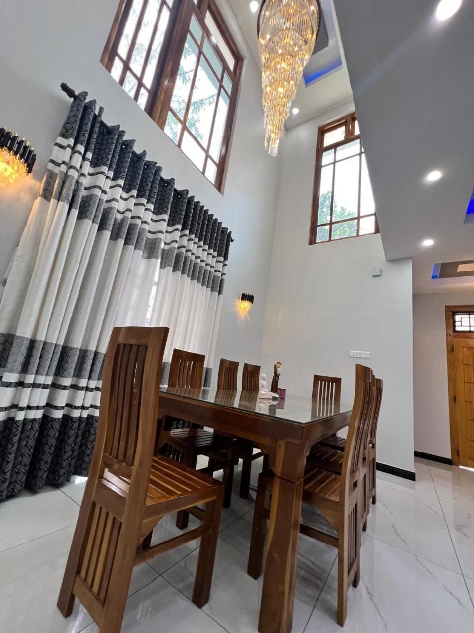 Alps Villa 자프나 외부 사진